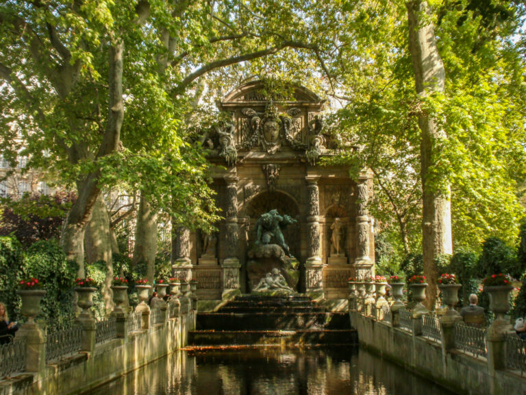fontaine medicis