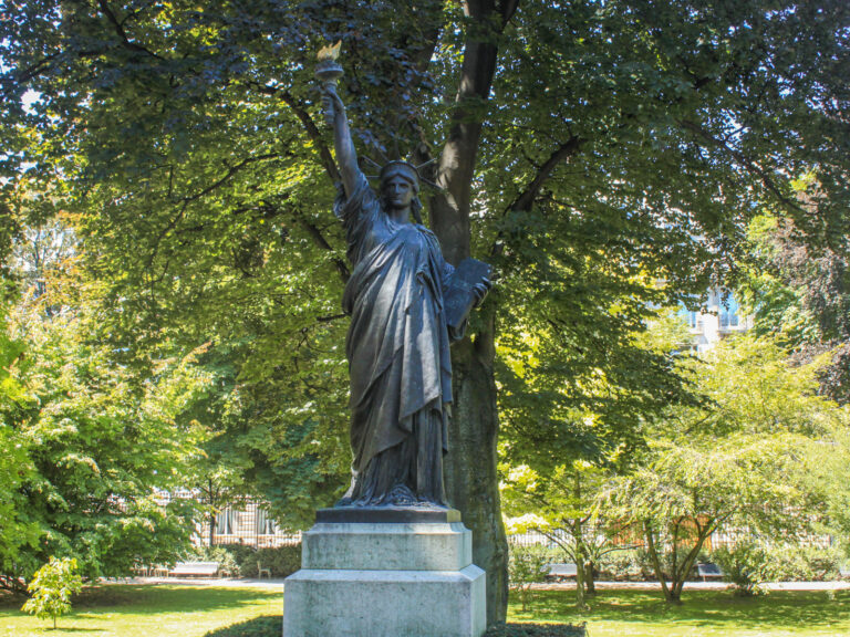 statue liberte luxembourg