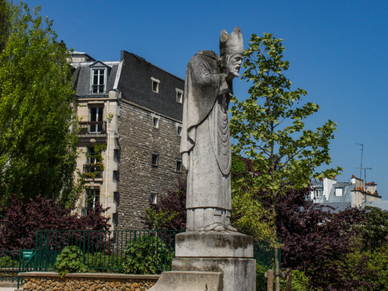 statue stdenis