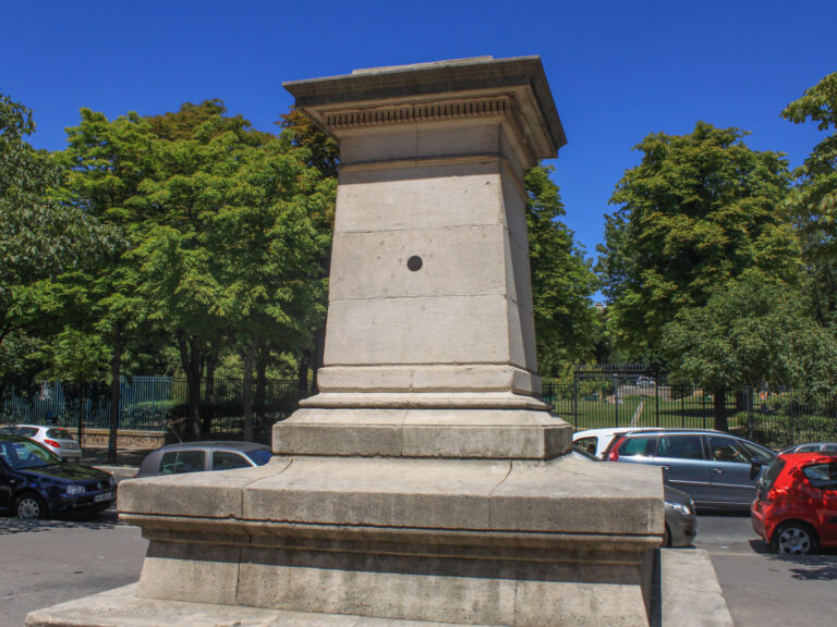 medaillon place sein